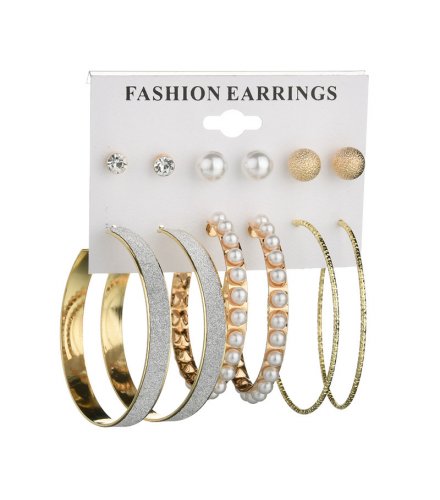 E920 - Fashion exaggerated pearl earrings